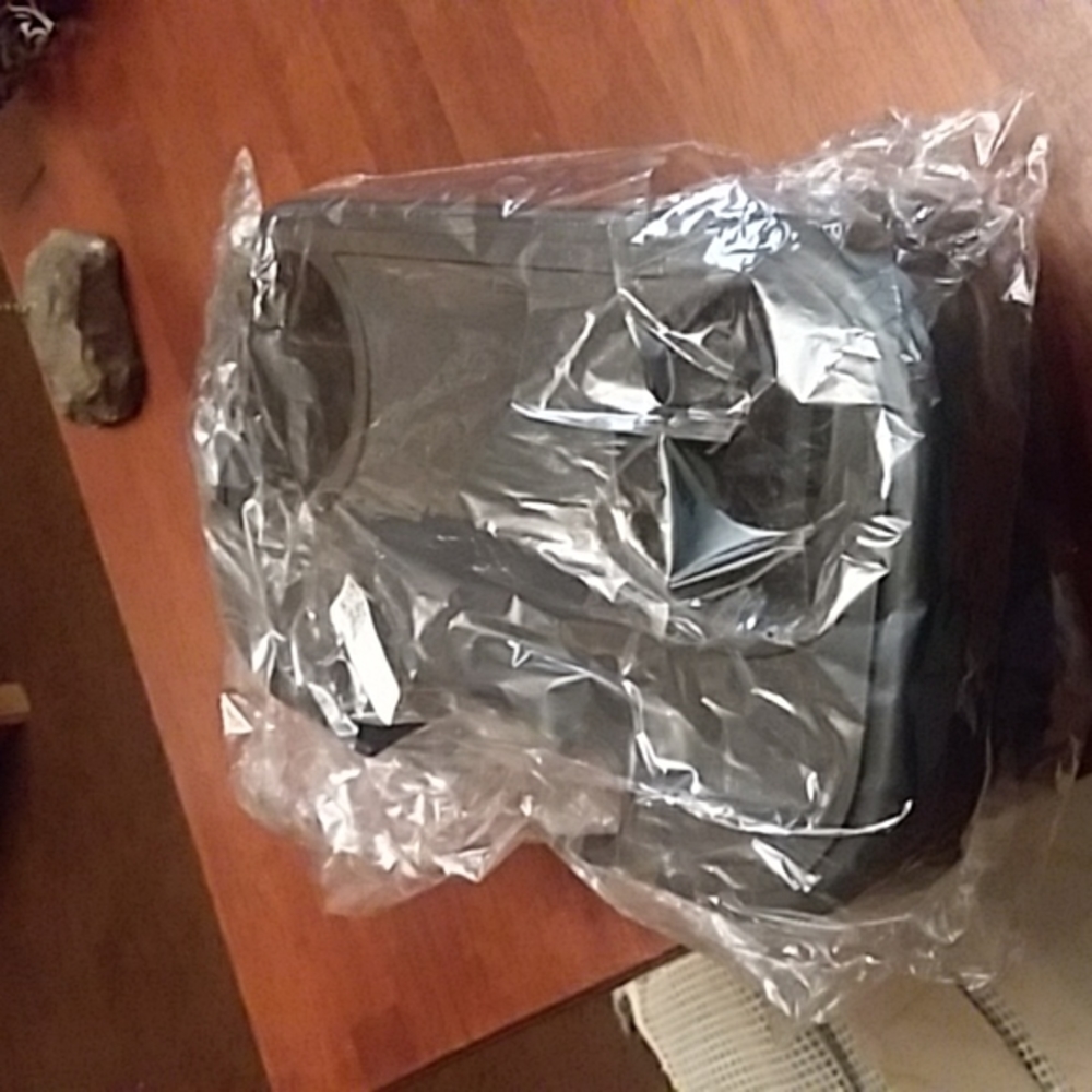 2 cupholders never used didn't fit chairs